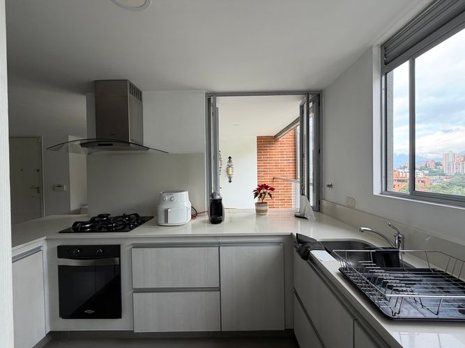Apartamento en venta en Castropol, Medellín · foto 6 de 15
