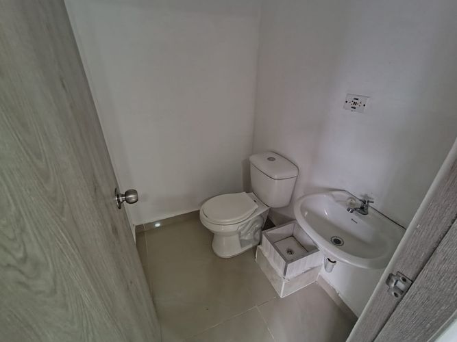 Local en arriendo en Laureles, Medellín, 18 m² · foto 7 de 13