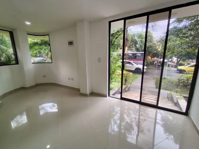 Local en arriendo en Laureles, Medellín, 18 m² · foto 8 de 13