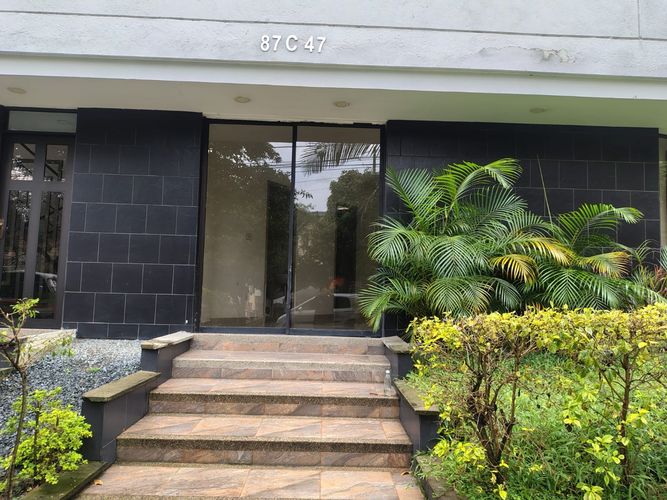 Local en arriendo en Laureles, Medellín, 18 m² · foto 2 de 13