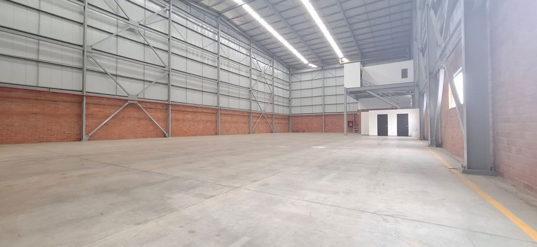 Bodega en venta en Flora Industrial, Cali, 800 m² · foto 2 de 22