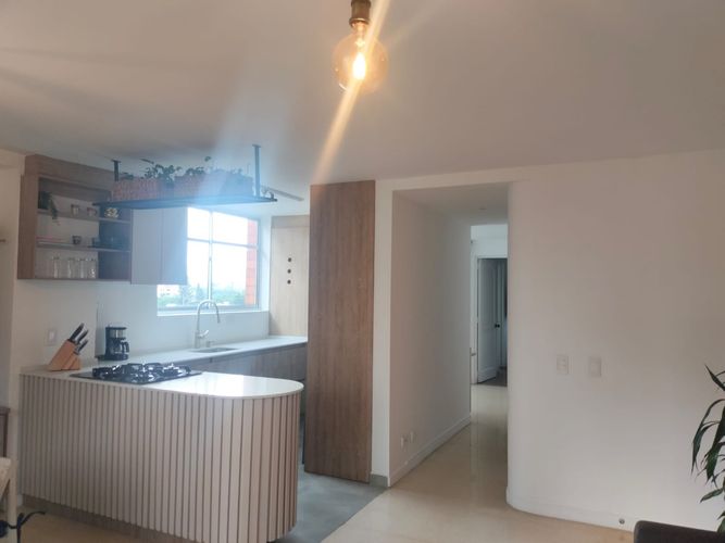 Apartamento de 2 alcobas en arriendo en El Poblado, Medellín, 75 m² · foto 6 de 16