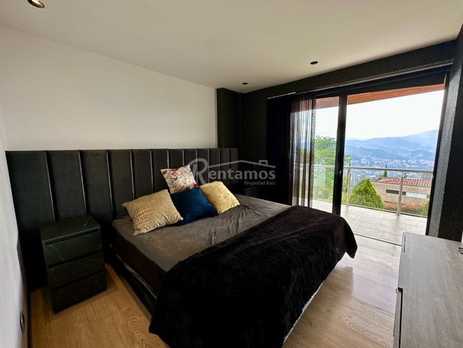 Casa de 3 alcobas en venta en Altos Del Poblado, Medellín, 450 m² · foto 14 de 24