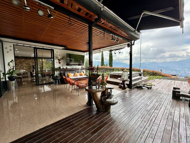 Casa de 3 alcobas en venta en Altos Del Poblado, Medellín, 450 m² · foto 23 de 24