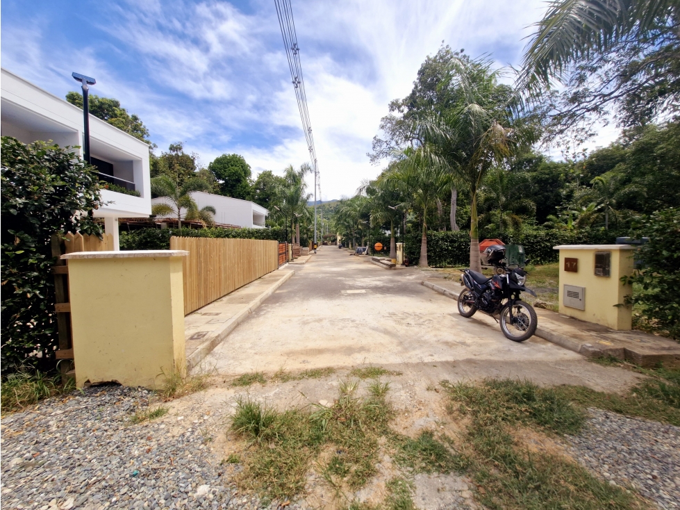 Land in Santafe de antioquia (326 m²) for Sale - 2