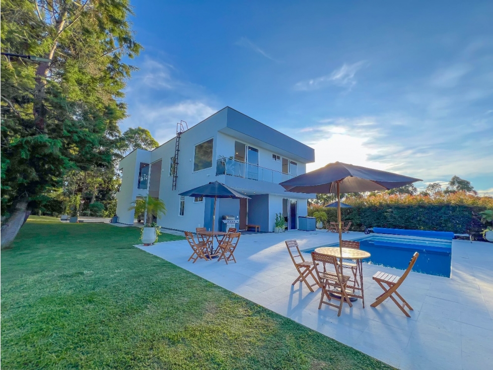 5BR Country House in Mampuesto (840 m²) for Sale - 2
