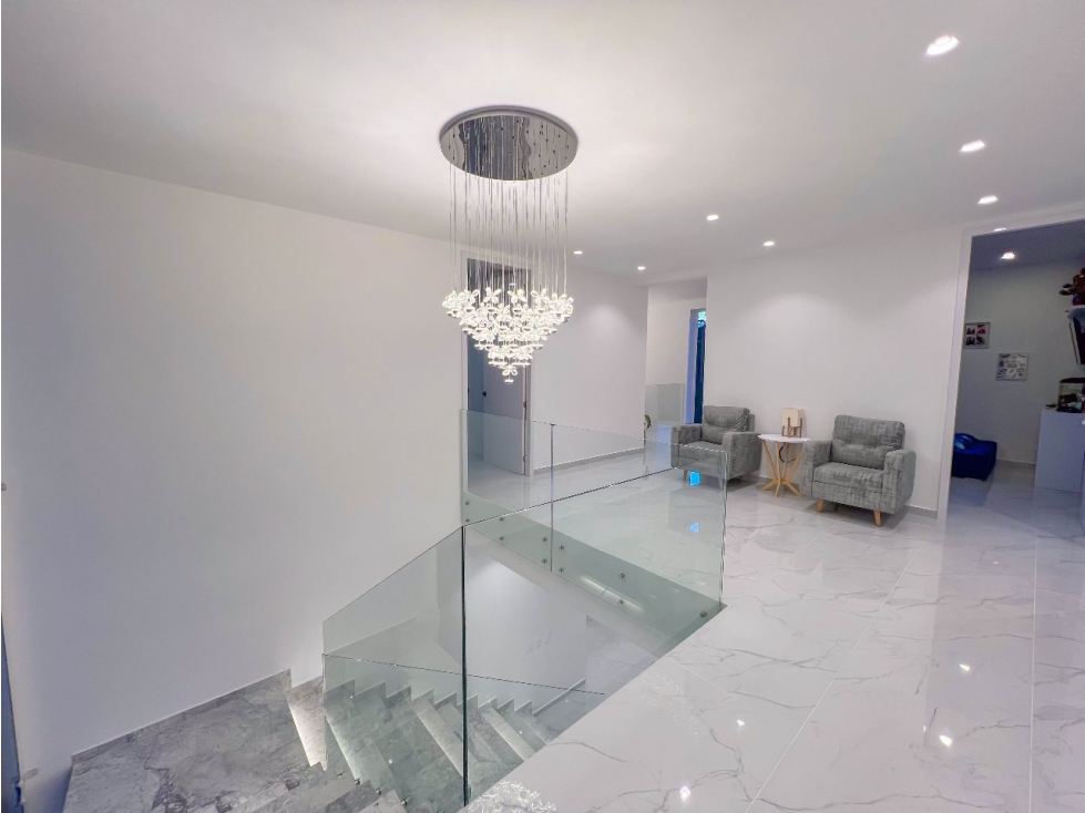 5BR Country House in Mampuesto (840 m²) for Sale - 3