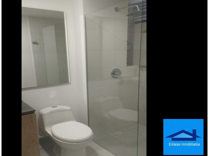 Apartamento de 2 alcobas en venta en Suramérica, Itagüí, 80 m² · foto 5 de 13