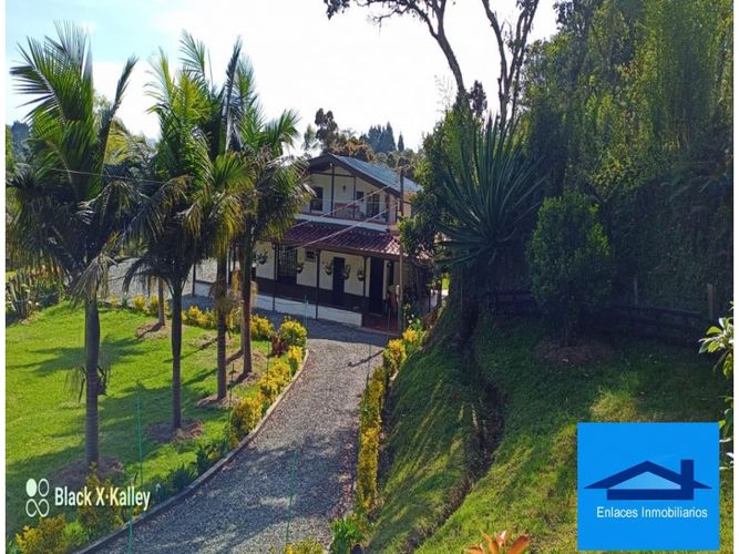Finca en venta en La Brizuela, Guarne, 211 m² · foto 2 de 19