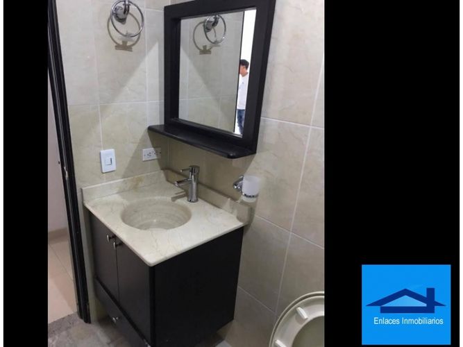 Apartamento de 3 alcobas en venta en San Fernando, Itagüí, 83 m² · foto 8 de 13