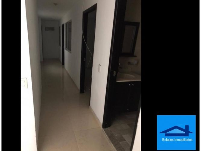 Apartamento de 3 alcobas en venta en San Fernando, Itagüí, 83 m² · foto 10 de 13