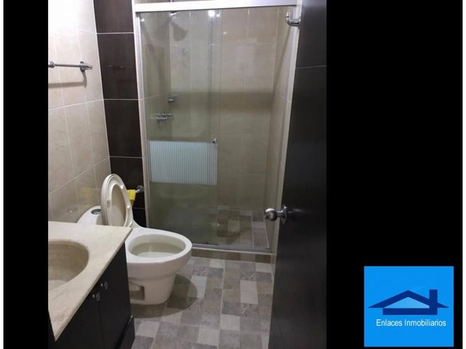 Apartamento de 3 alcobas en venta en San Fernando, Itagüí, 83 m² · foto 11 de 13