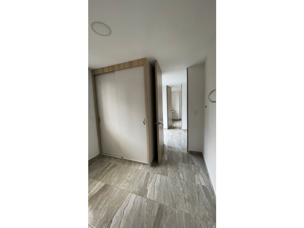 Apartamento en venta en Suramérica, Itagüí · foto 6 de 13