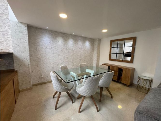 Casa de 3 alcobas en venta en Loma De San Jose, Sabaneta, 380 m² · foto 6 de 19