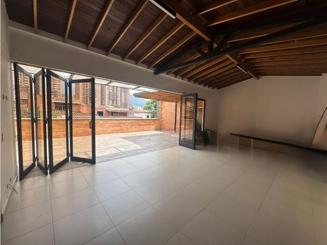 Casa de 3 alcobas en venta en Loma De San Jose, Sabaneta, 380 m² · foto 10 de 19