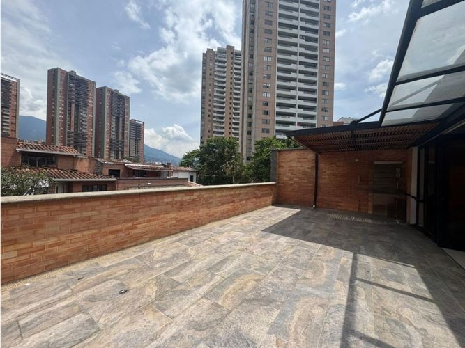 Casa de 3 alcobas en venta en Loma De San Jose, Sabaneta, 380 m² · foto 17 de 19