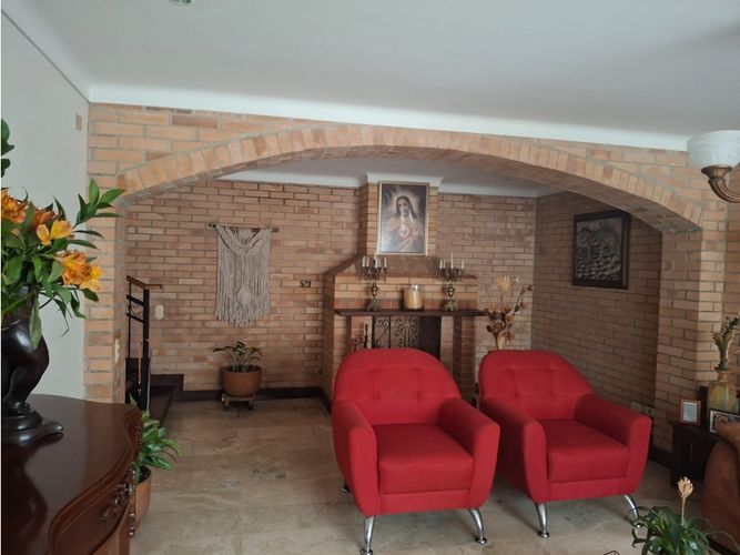 Casa de 5 alcobas en venta en Loma De San Jose, Sabaneta, 467 m² · foto 12 de 24