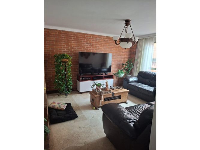 Casa de 5 alcobas en venta en Loma De San Jose, Sabaneta, 467 m² · foto 17 de 24