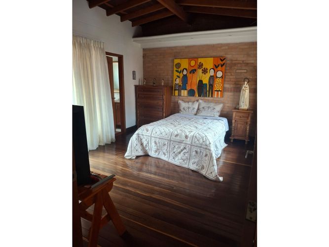 Casa de 5 alcobas en venta en Loma De San Jose, Sabaneta, 467 m² · foto 18 de 24