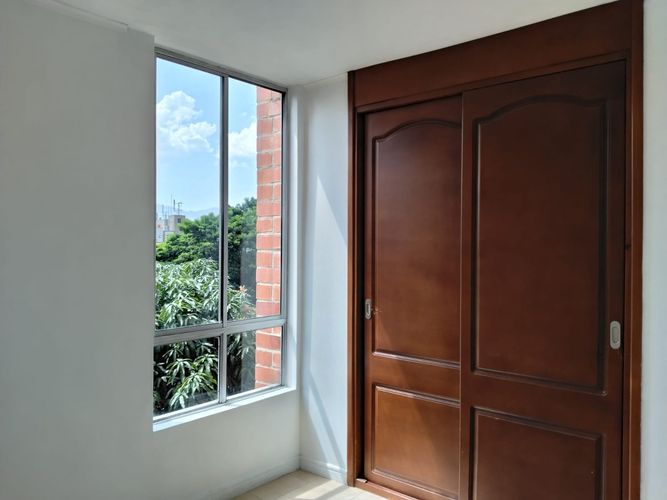 Apartamento de 3 alcobas en arriendo en El Poblado, Medellín, 68 m² · foto 15 de 17