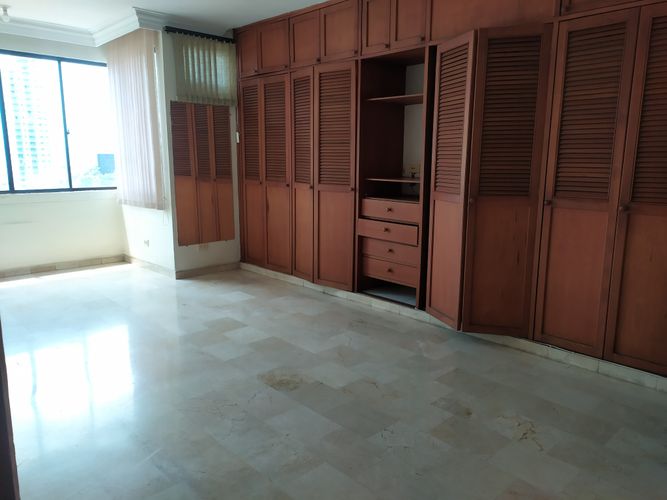 Apartamento de 3 alcobas en venta en Cabecera Del Llano, Bucaramanga, 235 m² · foto 16 de 24