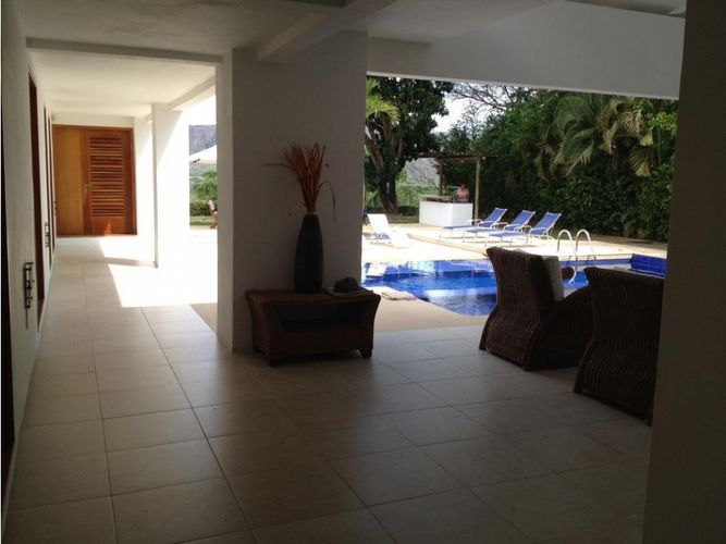 Casa de 5 alcobas en venta en El Paso, Girardot, 336 m² · foto 7 de 21