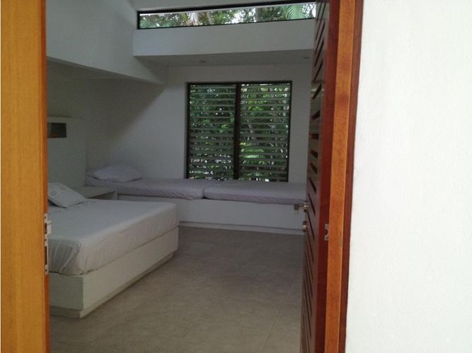 Casa de 5 alcobas en venta en El Paso, Girardot, 336 m² · foto 16 de 21