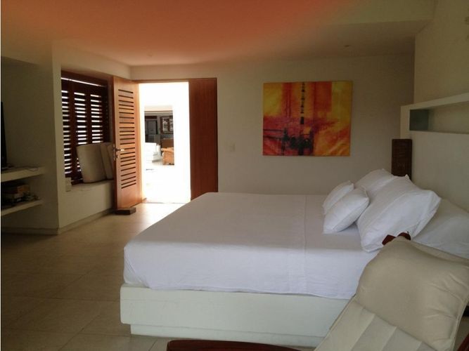 Casa de 5 alcobas en venta en El Paso, Girardot, 336 m² · foto 18 de 21