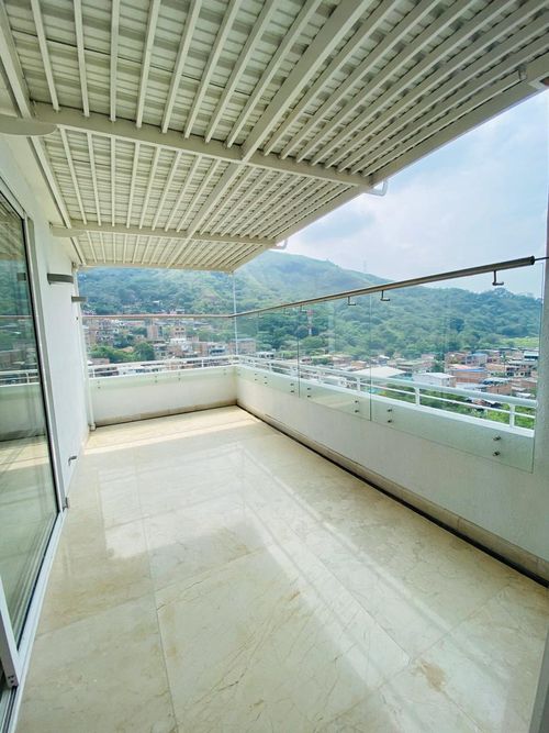 Apartamento en venta en Aguacatal, Cali · foto 6 de 24