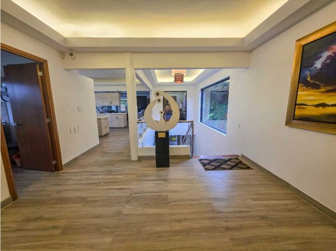 Casa de 6 alcobas en venta en Las Palmas, Envigado, 411 m² · foto 3 de 19