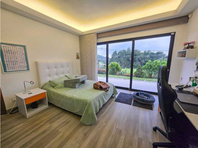 Casa de 6 alcobas en venta en Las Palmas, Envigado, 411 m² · foto 12 de 19