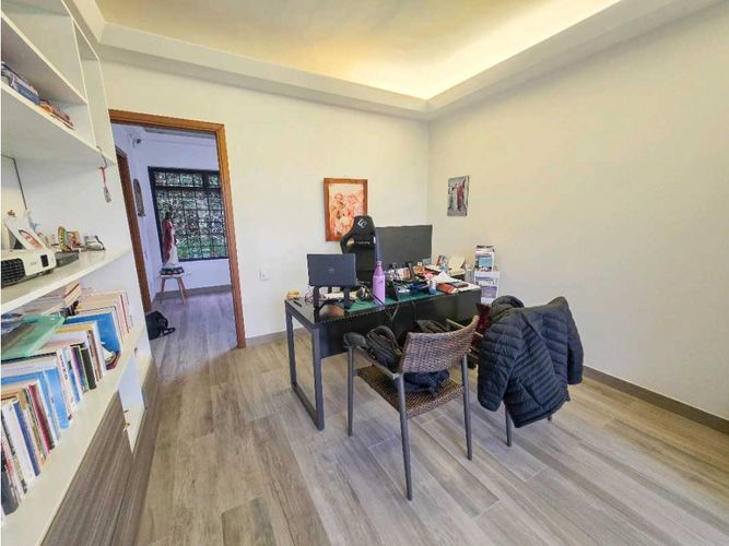 Casa de 6 alcobas en venta en Las Palmas, Envigado, 411 m² · foto 16 de 19