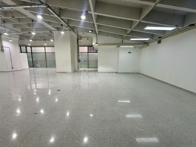 Local en venta en Zuñiga, Medellín, 259 m² · foto 3 de 11