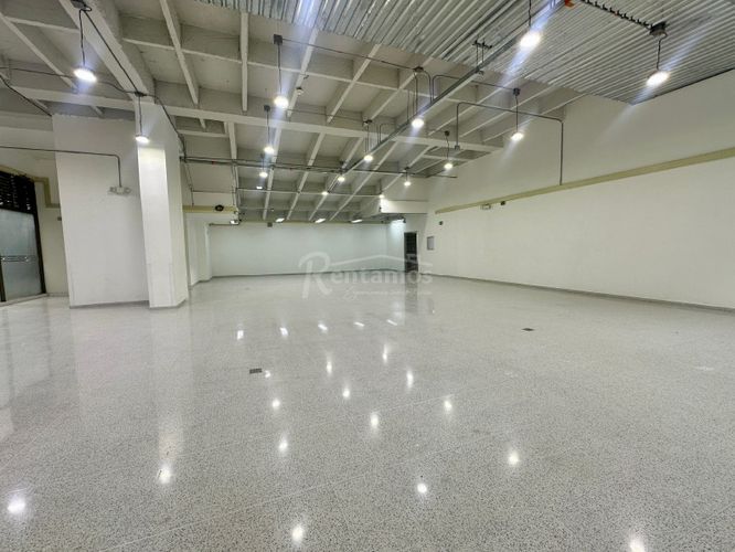 Local en venta en Zuñiga, Medellín, 259 m² · foto 6 de 11