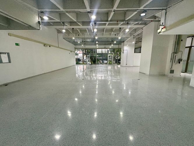 Local en venta en Zuñiga, Medellín, 259 m² · foto 7 de 11