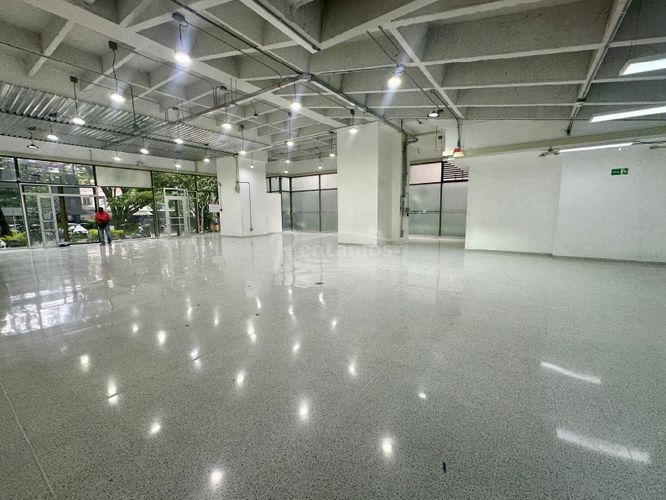 Local en venta en Zuñiga, Medellín, 259 m² · foto 9 de 11