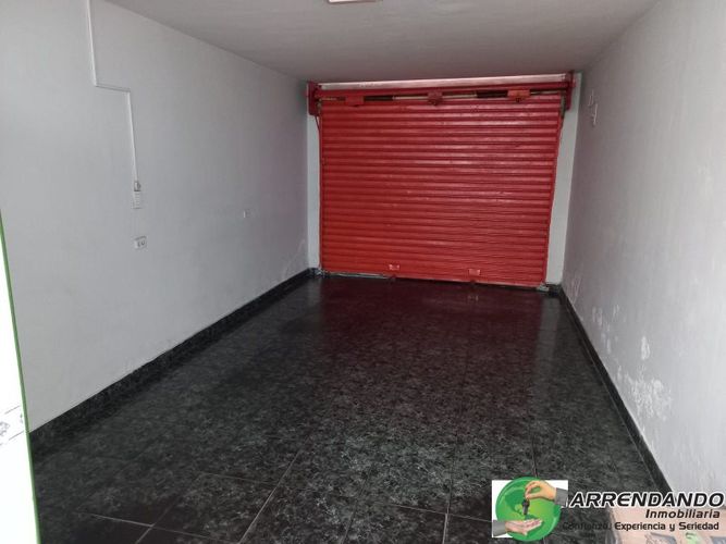 Casa de 9 alcobas en venta en El Poblado, Medellín, 335 m² · foto 3 de 24