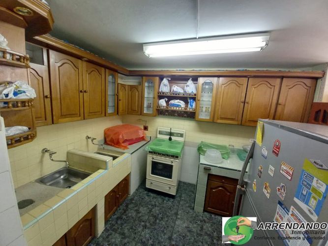 Casa de 9 alcobas en venta en El Poblado, Medellín, 335 m² · foto 4 de 24