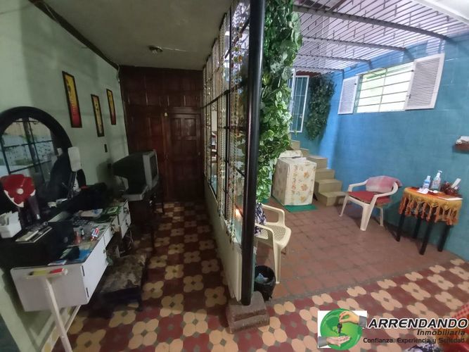 Casa de 9 alcobas en venta en El Poblado, Medellín, 335 m² · foto 14 de 24