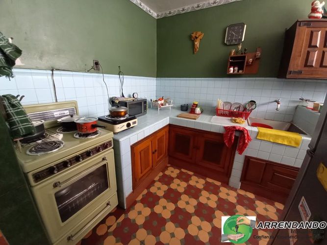 Casa de 9 alcobas en venta en El Poblado, Medellín, 335 m² · foto 17 de 24