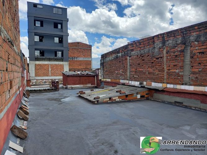 Casa de 9 alcobas en venta en El Poblado, Medellín, 335 m² · foto 24 de 24