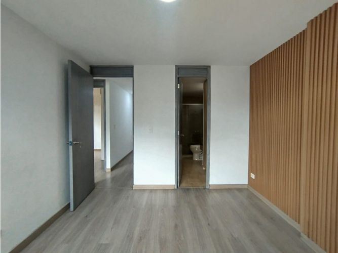 Apartamento de 3 alcobas en arriendo en El Castillo, Medellín, 96 m² · foto 5 de 24