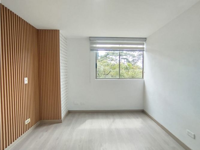 Apartamento de 3 alcobas en arriendo en El Castillo, Medellín, 96 m² · foto 11 de 24