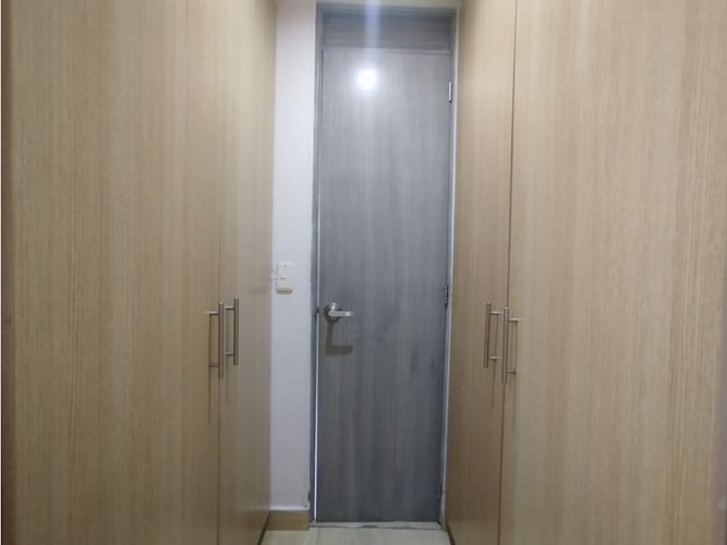 Apartamento de 3 alcobas en arriendo en El Castillo, Medellín, 96 m² · foto 12 de 24
