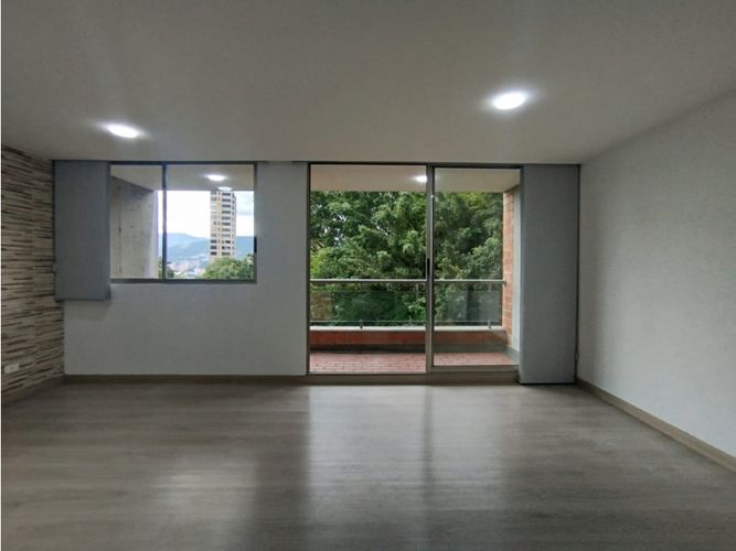 Apartamento de 3 alcobas en arriendo en El Castillo, Medellín, 96 m² · foto 14 de 24