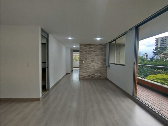 Apartamento de 3 alcobas en arriendo en El Castillo, Medellín, 96 m² · foto 16 de 24
