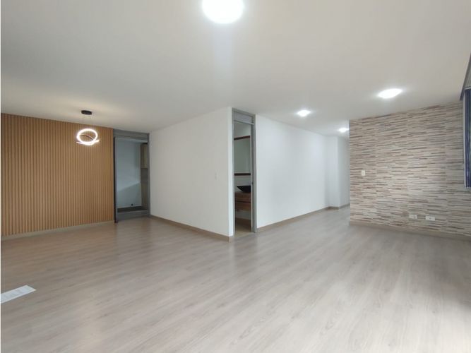 Apartamento de 3 alcobas en arriendo en El Castillo, Medellín, 96 m² · foto 18 de 24
