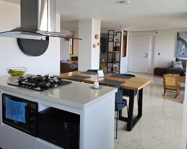 Apartamento de 3 alcobas en venta en El Diamante No. 2, Medellín, 144 m² · foto 5 de 17