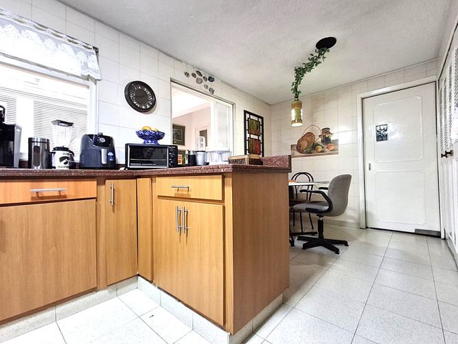 Casa de 4 alcobas en venta en Sotileza, Bogotá, 337 m² · foto 10 de 24