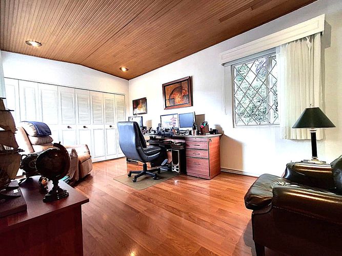 Casa de 4 alcobas en venta en Sotileza, Bogotá, 337 m² · foto 23 de 24